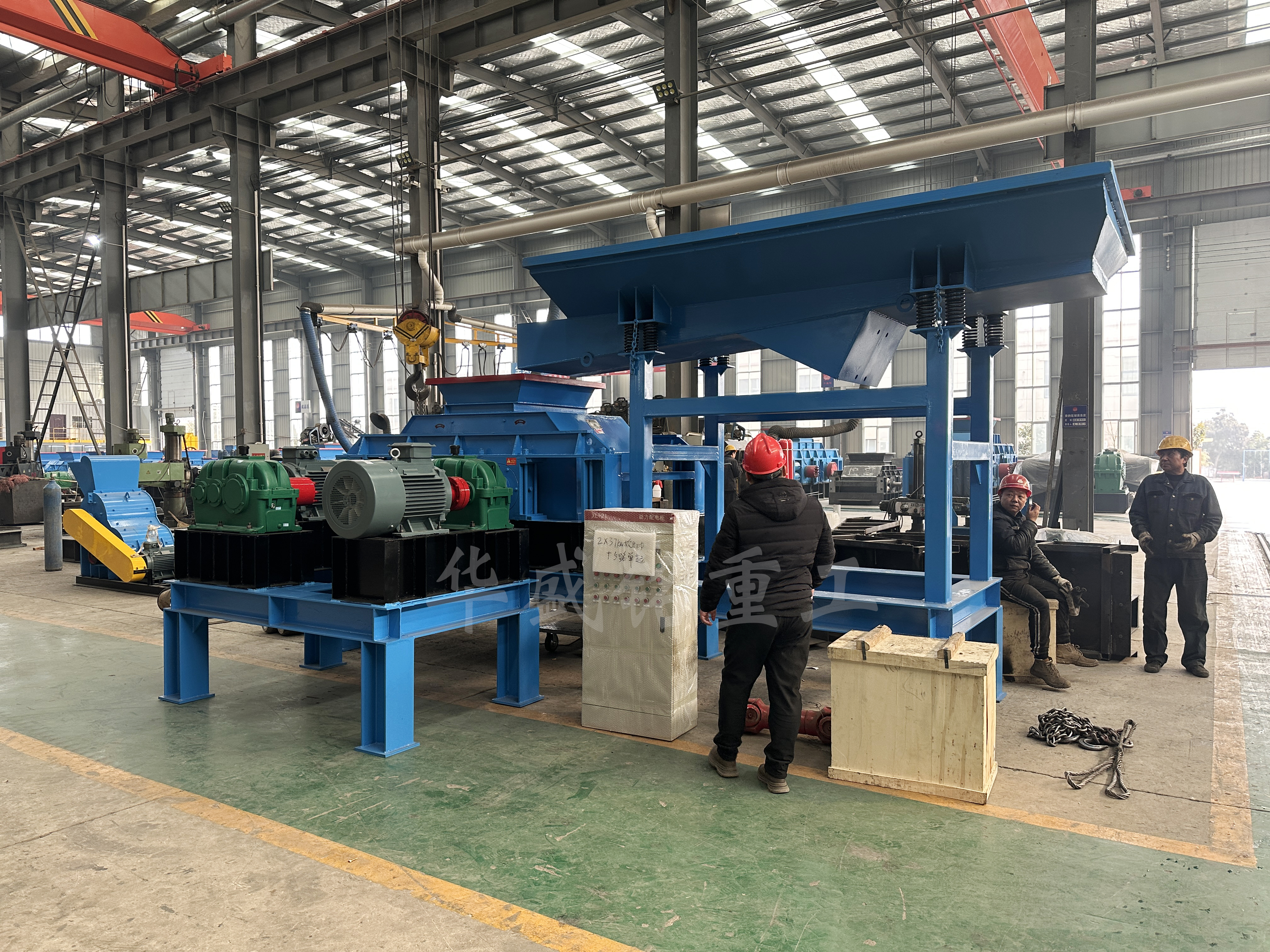 石英石破碎設備眾多，為何狼牙齒輥破碎機脫穎而出？